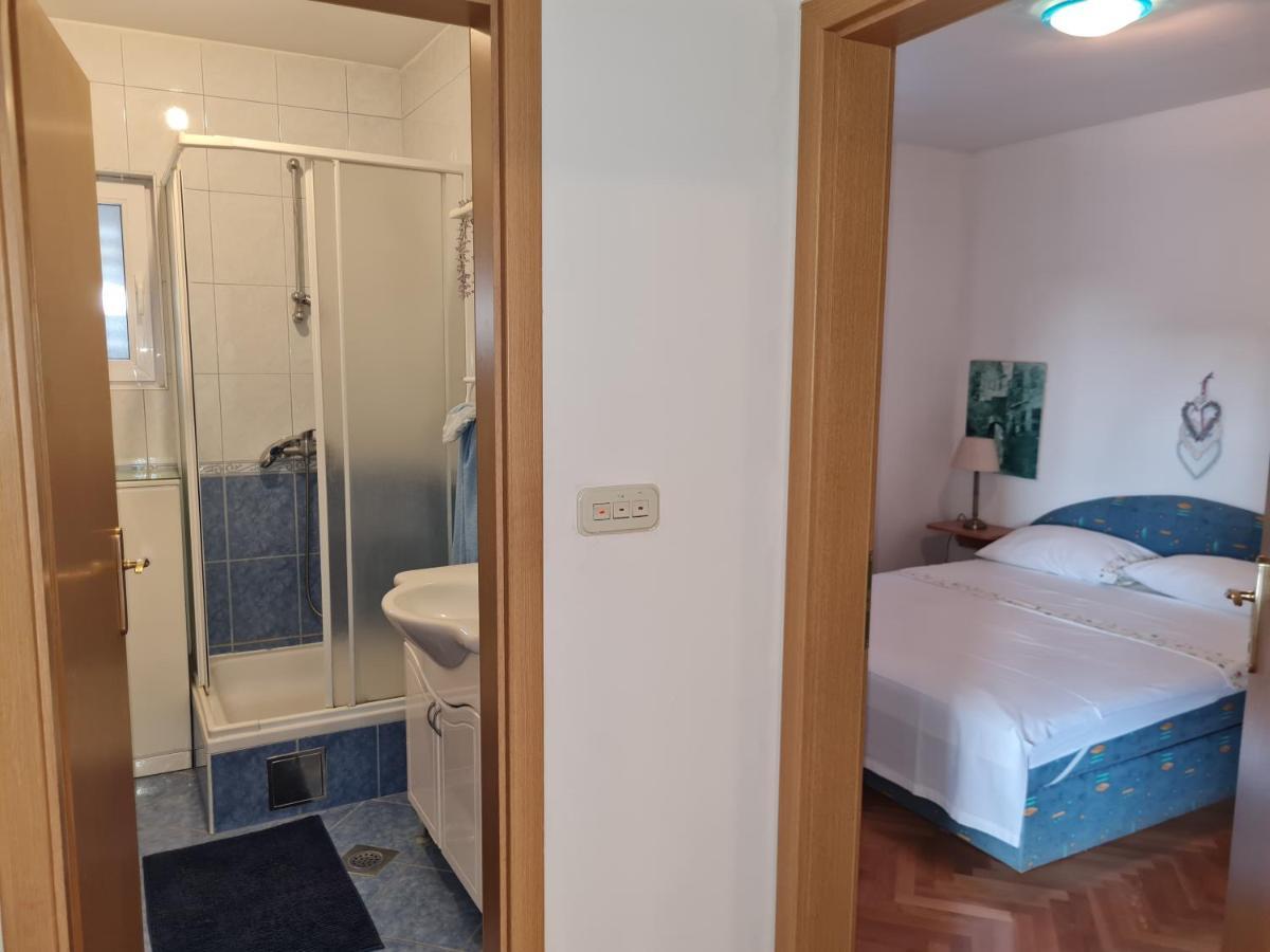 Apartment Silva, 50M From Beach Makarska Exterior photo