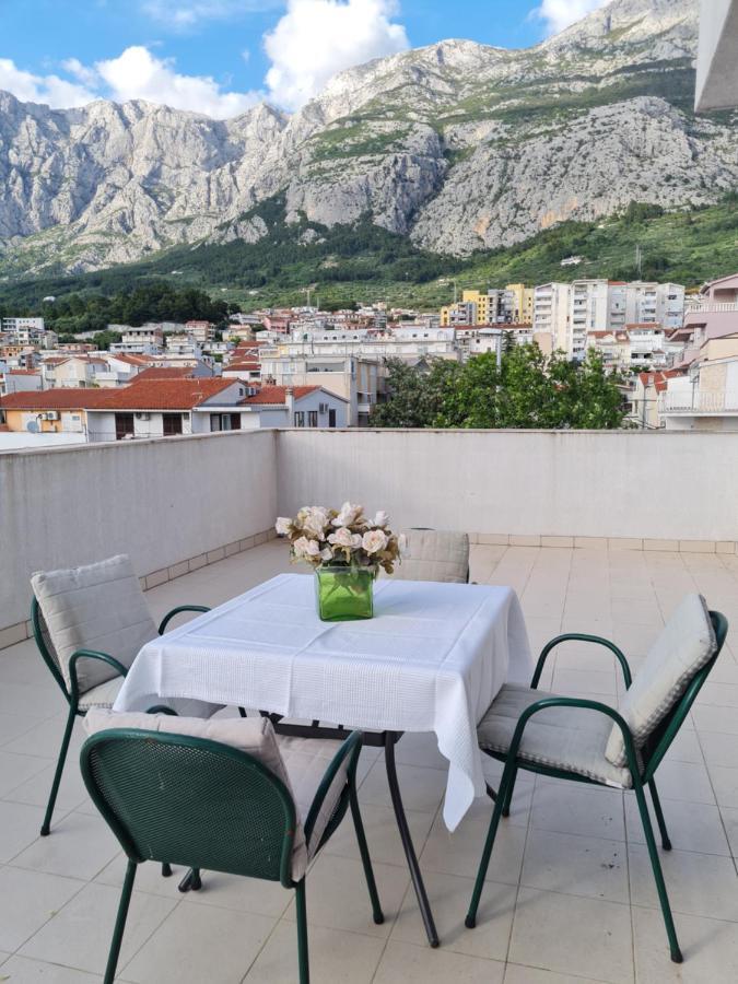 Apartment Silva, 50M From Beach Makarska Exterior photo